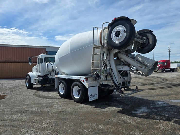 2014-peterbilt-365-image-17