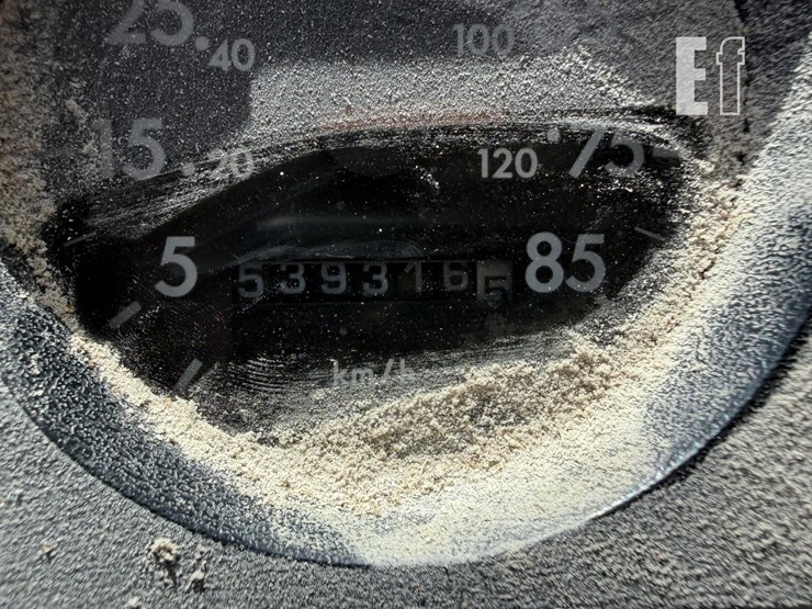 1995-freightliner-fl80-image-21