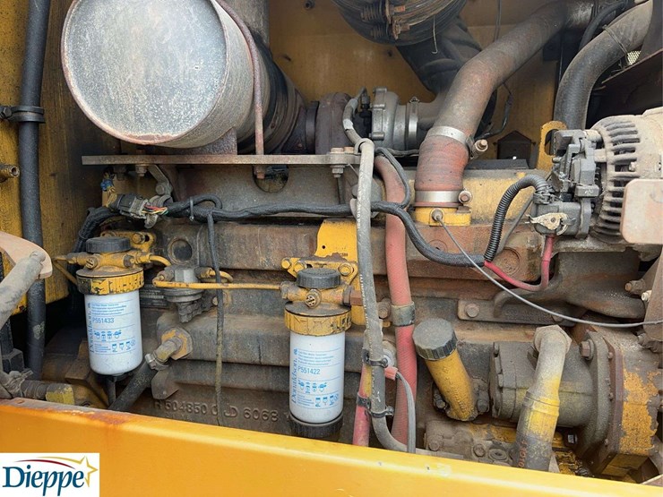 2011-deere-544k-image-22