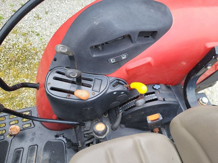 2006-case-ih-jx1075c-image-38