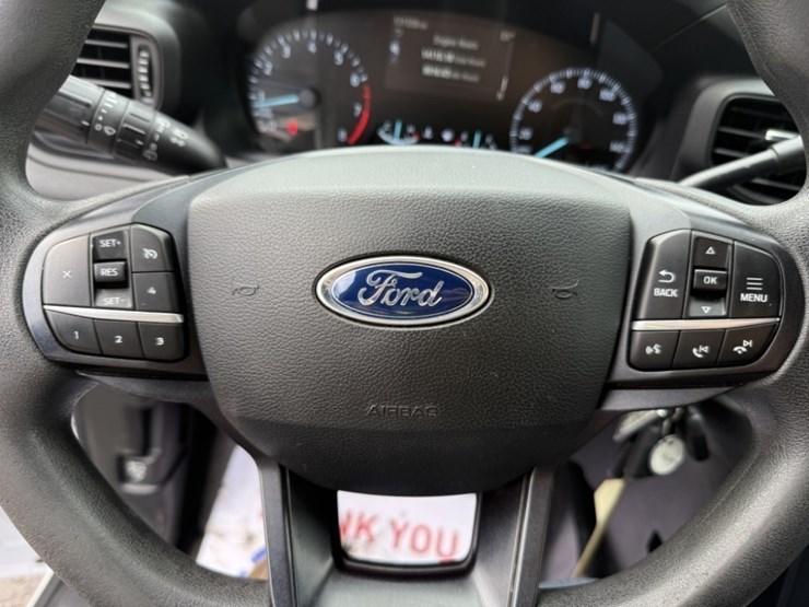 2020-ford-explorer-image-30