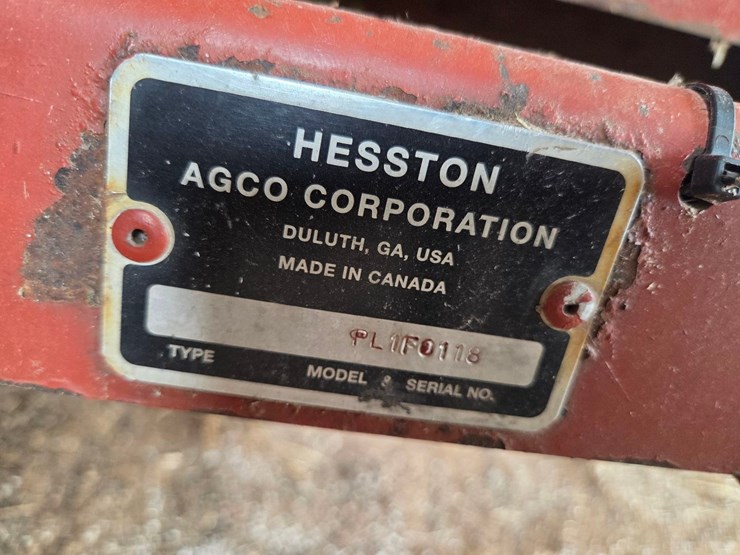 hesston-7500-image-23