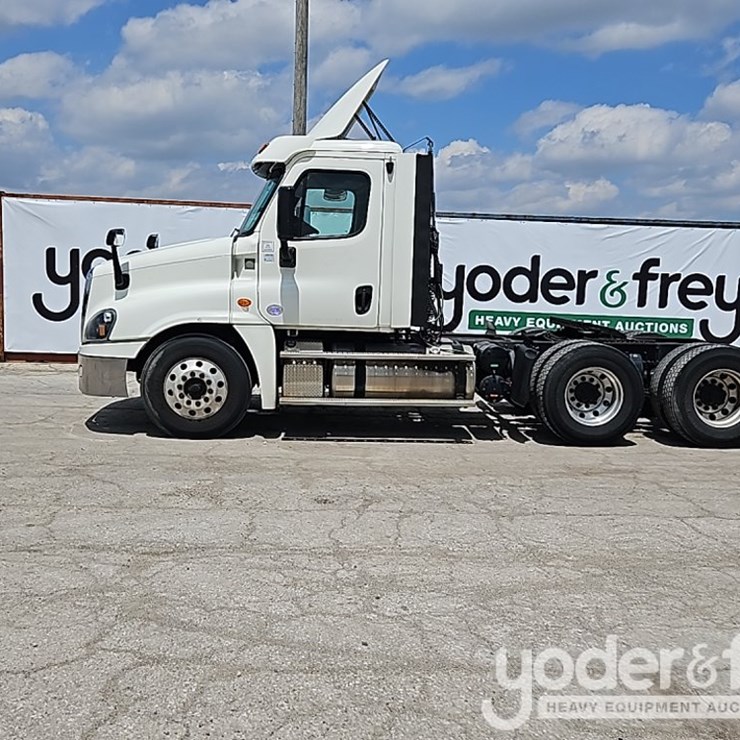2019 FREIGHTLINER CASCADIA 125