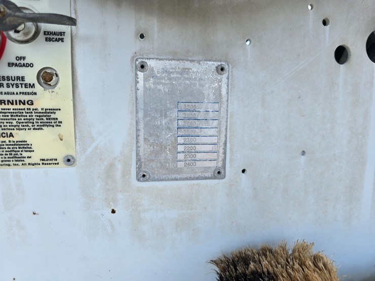 2014-peterbilt-365-image-97