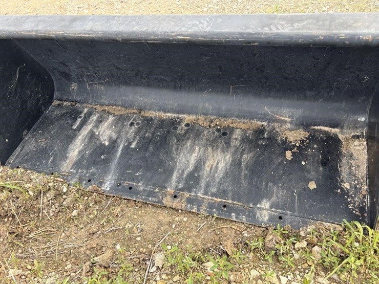 l1---72''-skid-steer-loader-bucket-image-3