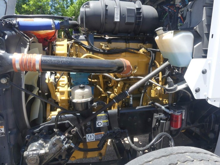 2015-kenworth-t800-image-13