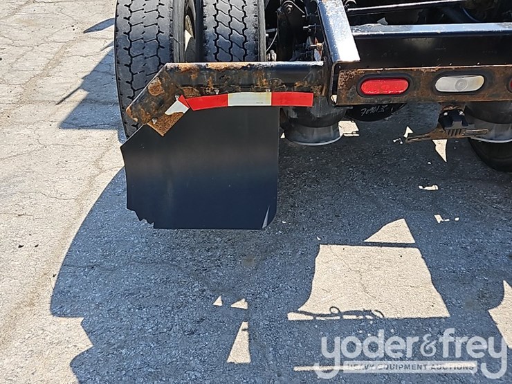2019-freightliner-cascadia-125-image-30
