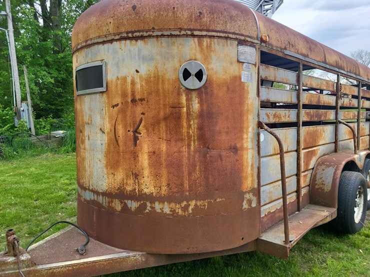 1990-s&h-tandem-axle-bumper-livestock-trailer-image-14