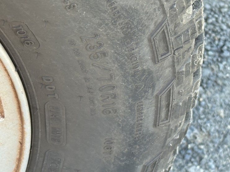 2012-ford-escape-image-19