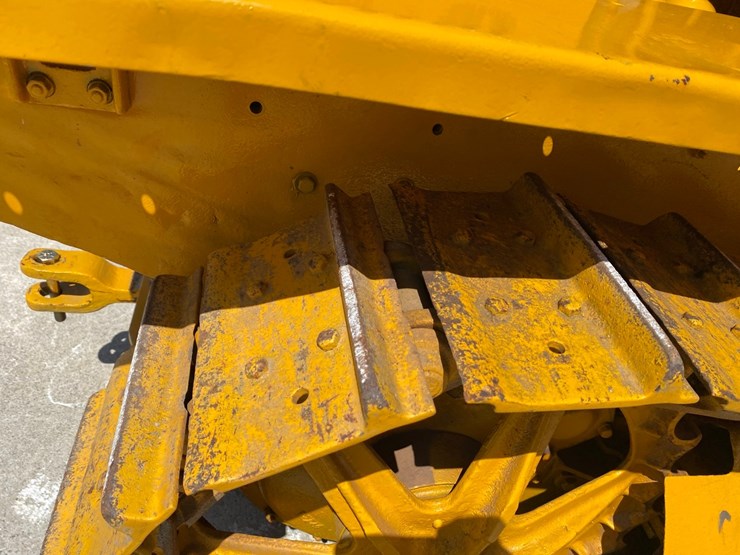 caterpillar-22-image-33