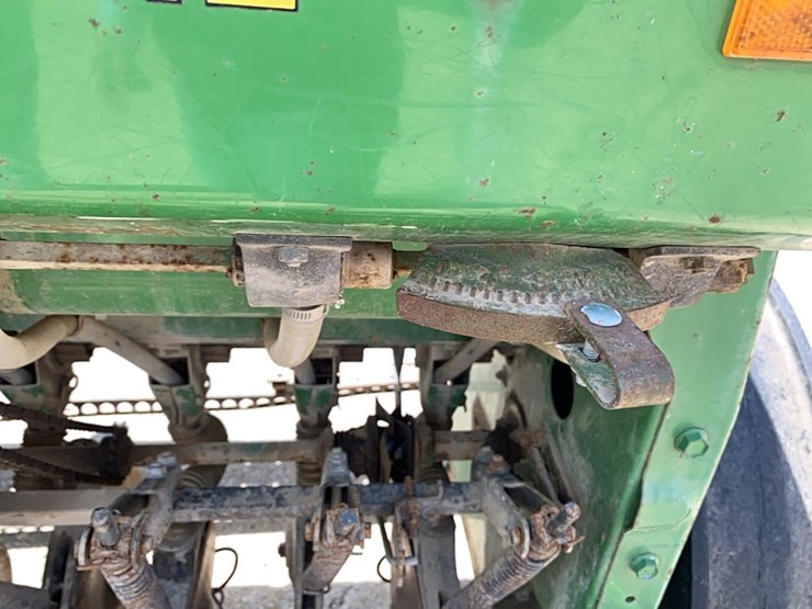 john-deere-8300-image-43