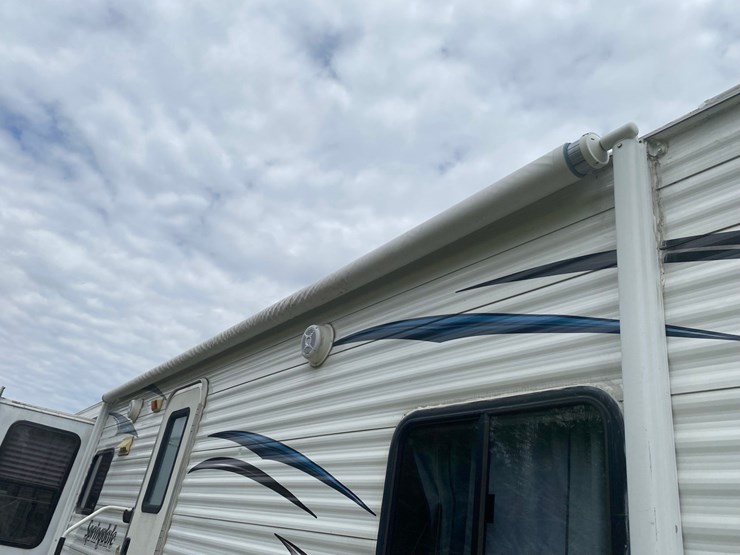 2012-keystone-springdale-rv-image-29