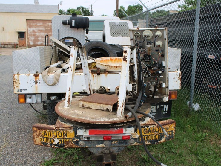 2005-isuzu-nqr-image-2