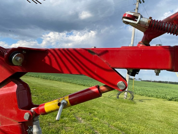 new-holland-pro-rake-image-29