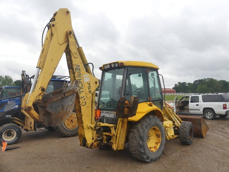 new-holland-lb75b-image-3