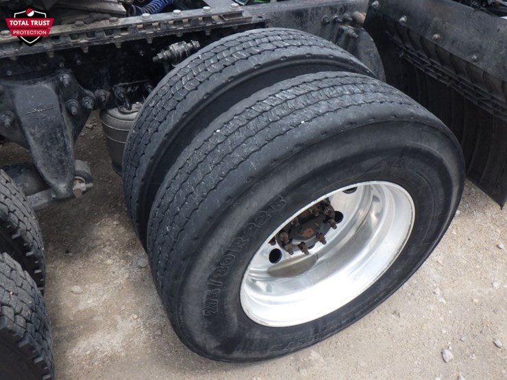 2019-freightliner-cascadia-116-image-5