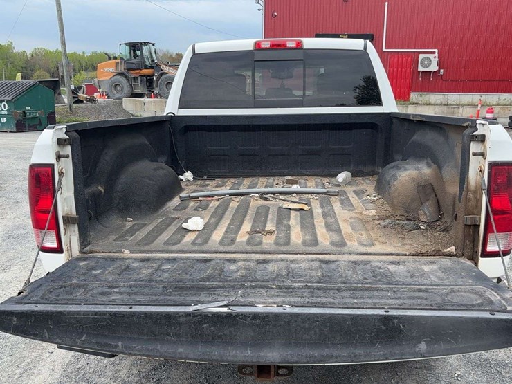 2013-dodge-2500-image-17