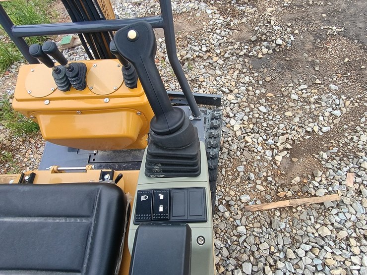 #24705-•-2025-agt-mx12rx-mini-escavator-image-6