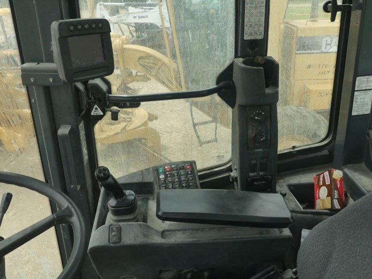 deere-524k-image-15