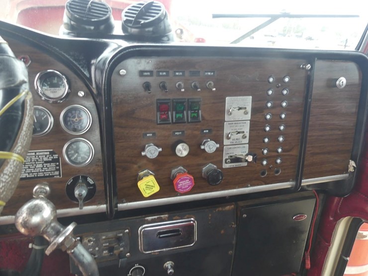 1980-peterbilt-359-image-17