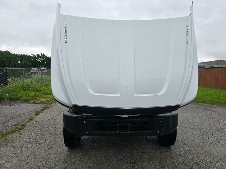 2021-chevrolet-silverado-6500hd-image-28