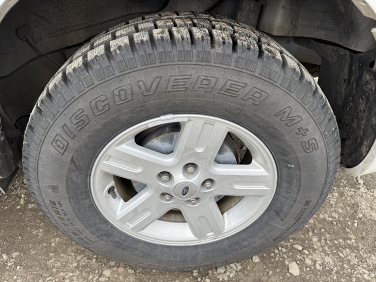 2011-ford-escape-hybrid-image-17