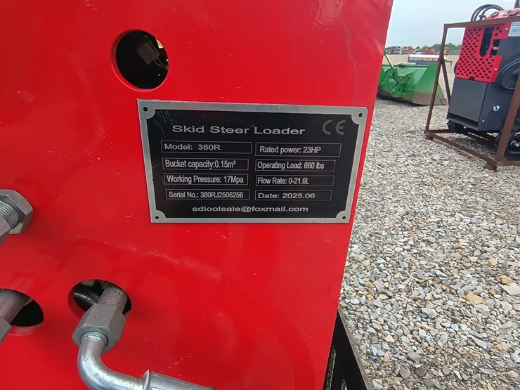 #24716-•-2025-future-380r-mini-skid-steer-image-8