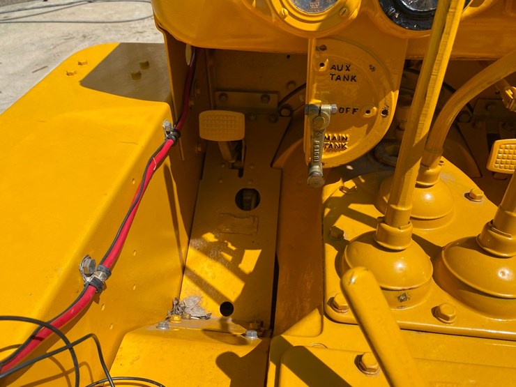 caterpillar-22-image-24