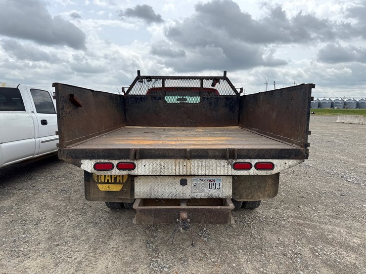 2004-chevrolet-silverado-3500-image-5