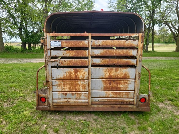 1990-s&h-tandem-axle-bumper-livestock-trailer-image-4