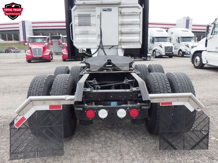 2022-kenworth-t680-image-9