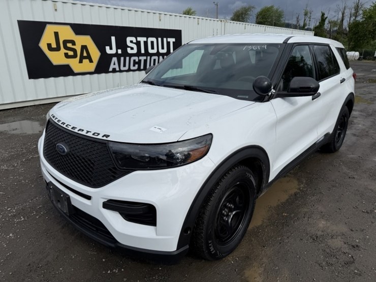 2020-ford-explorer-image-1