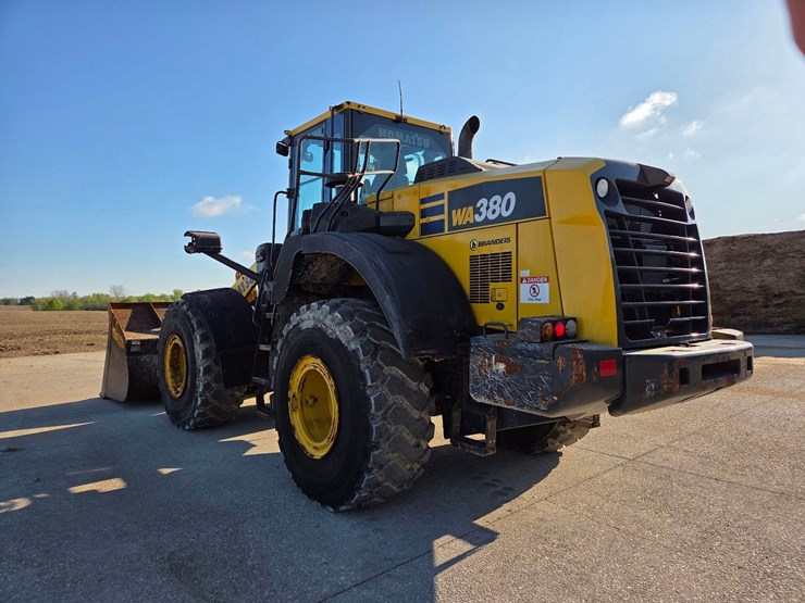 2018-komatsu-wa380-image-14