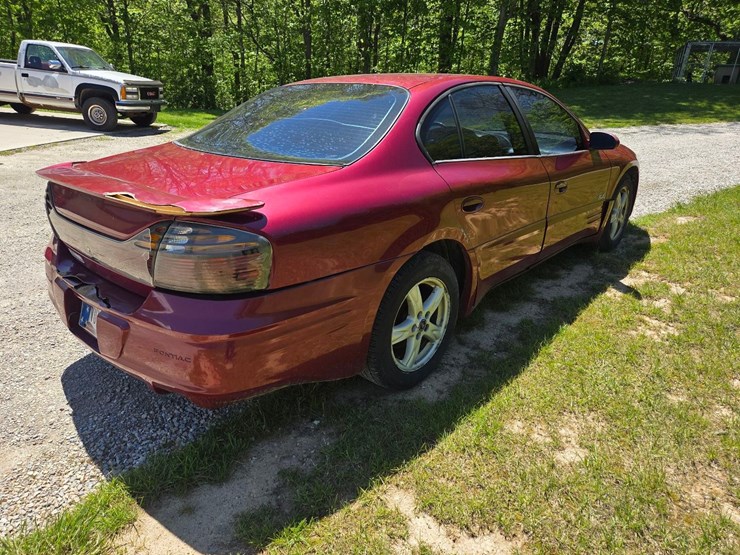 2003-pontiac-bonneville-sle-car-image-14