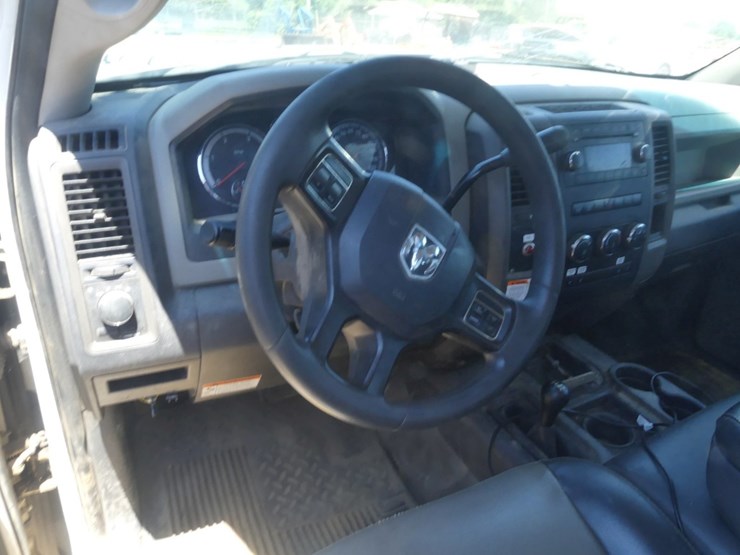 2012-dodge-ram-5500hd-image-11