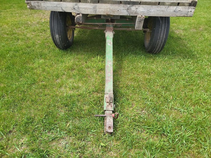 hay-wagon-w/john-deere-running-gear-image-9