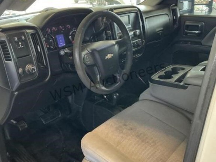 2017-chevrolet-silverado-3500hd-image-22