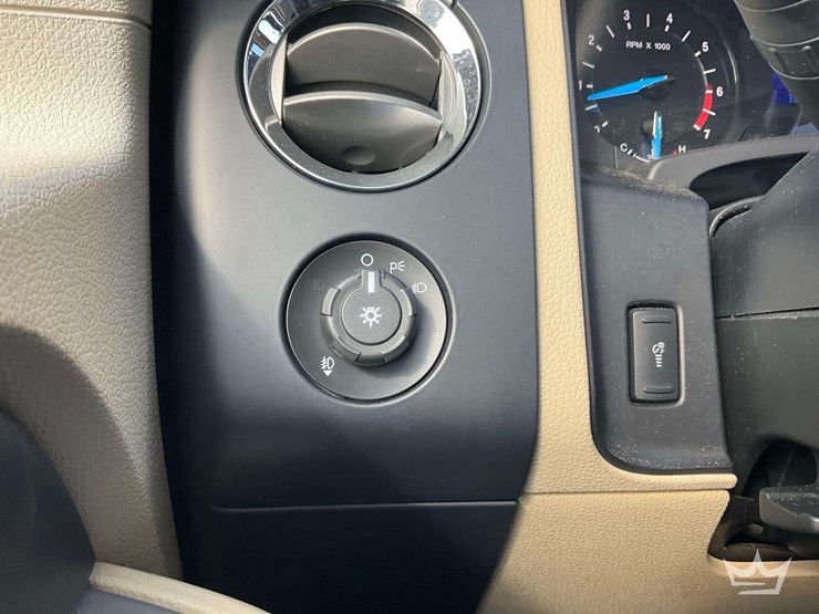 2015-ford-expedition-image-16