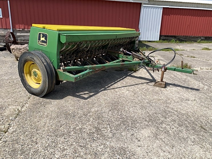 john-deere-8300-image-3