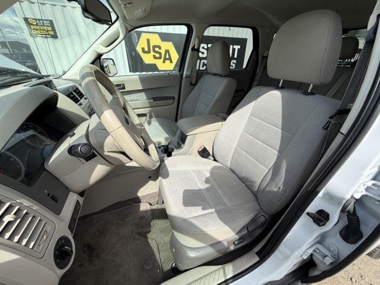 2012-ford-escape-hybrid-image-21