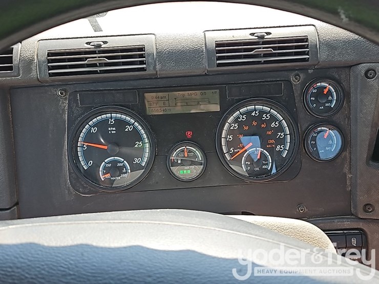2019-freightliner-cascadia-125-image-9