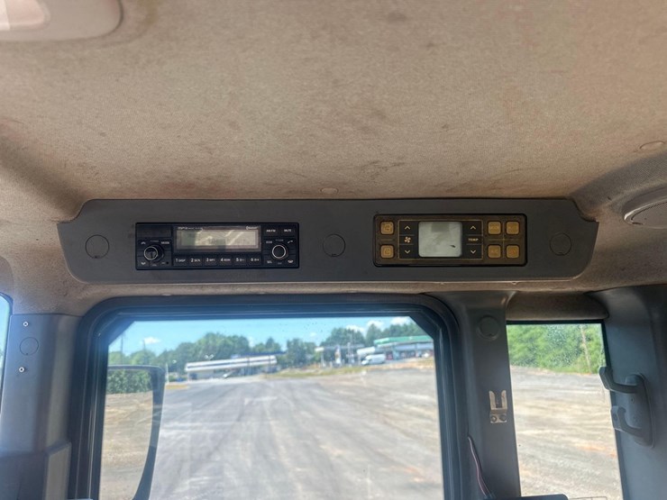 2011-hyundai-hl730-9-image-31