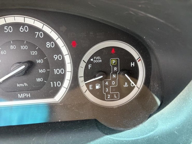 2004-toyota-sienna-image-19