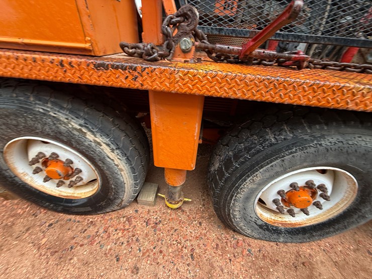 2006-taylor-c500-dd-104'-250k-5-axle-well-service-workover-rig-image-26