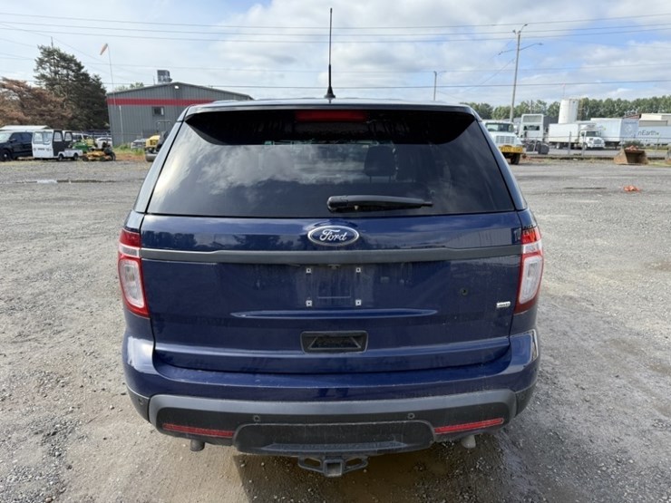 2015-ford-explorer-image-5