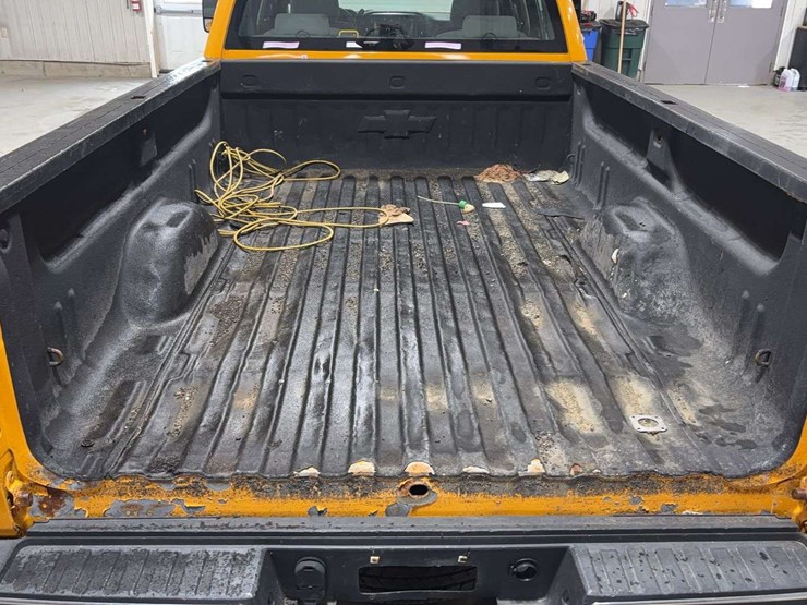 2016-chevrolet-silverado-3500hd-image-19
