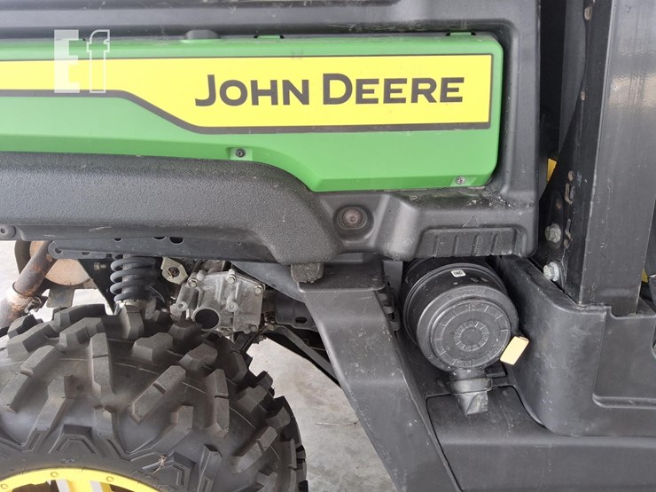 2022-john-deere-gator-xuv-835e-image-16