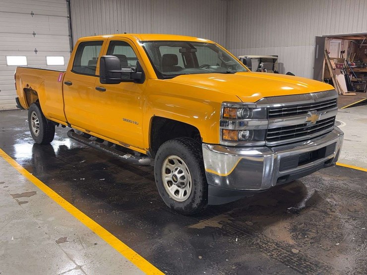 2016-chevrolet-silverado-3500hd-image-11