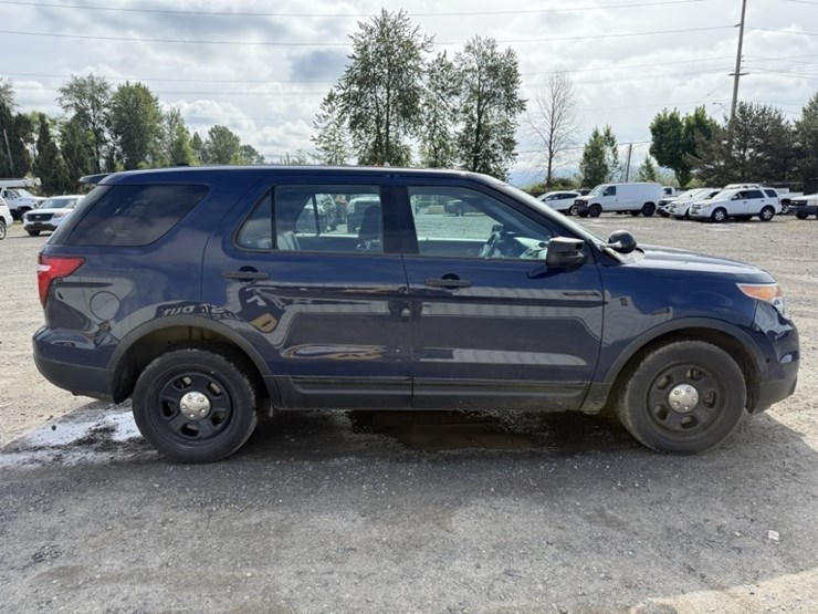 2015-ford-explorer-image-3
