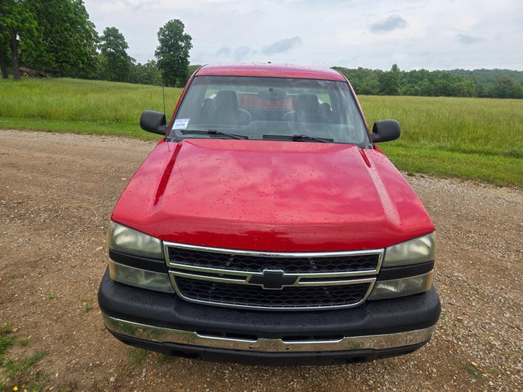 #24356-•-2006-chevrolet-silverado-pickup-truck-image-22